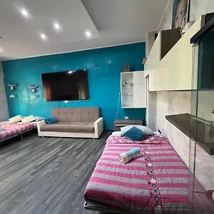 Nathan House,teano Roma